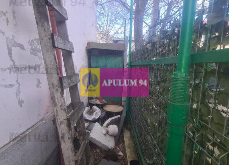 Apartament cu 3 camere de vanzare in Campina